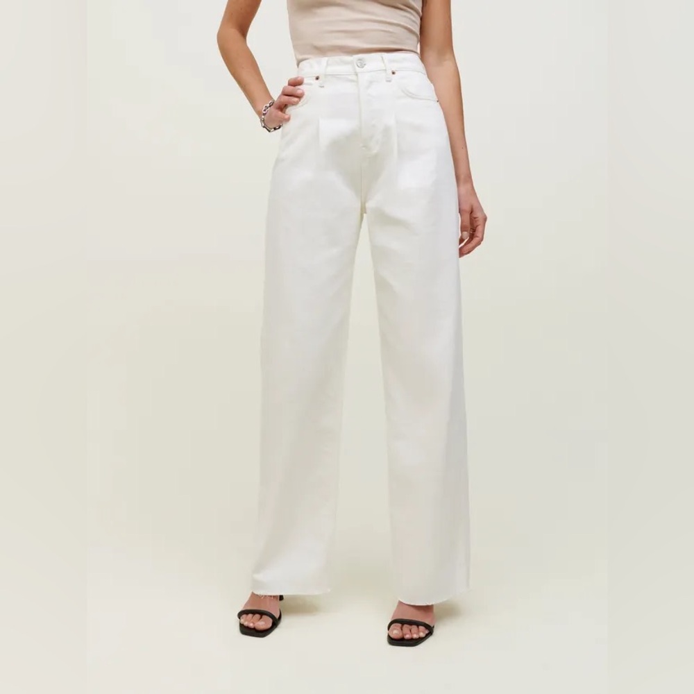 Reformation Pleated Reworked High Rise Wide Leg Jeans in Vintage White, Size 28